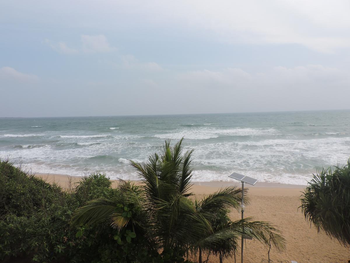 Sea View Beach Hotel Nilaveli Bagian luar foto