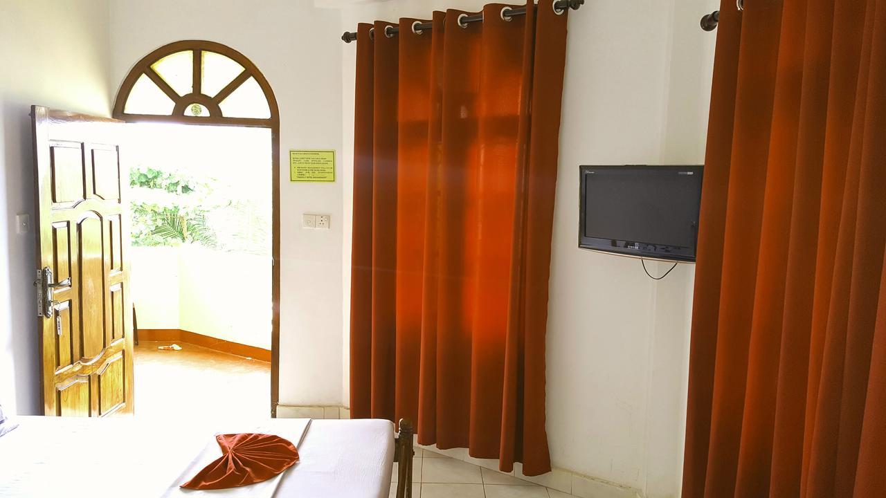 Sea View Beach Hotel Nilaveli Bagian luar foto